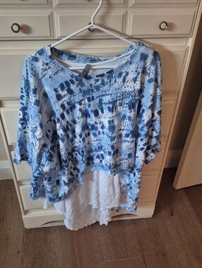 Melissa McCarthy Seven7 Blue and White Tie-Dye Layered Tunic